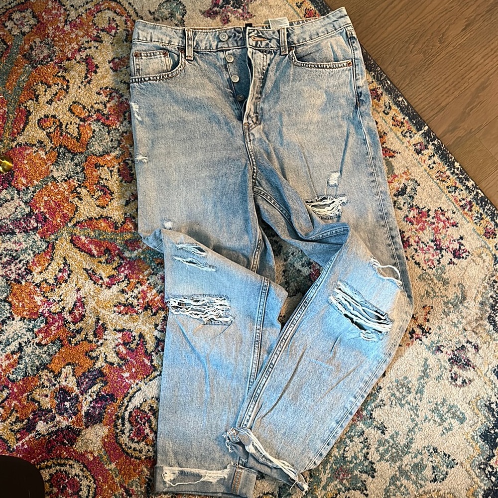 Destroyed light wash jeans